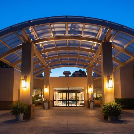 Sheraton Milwaukee Brookfield Exterior foto